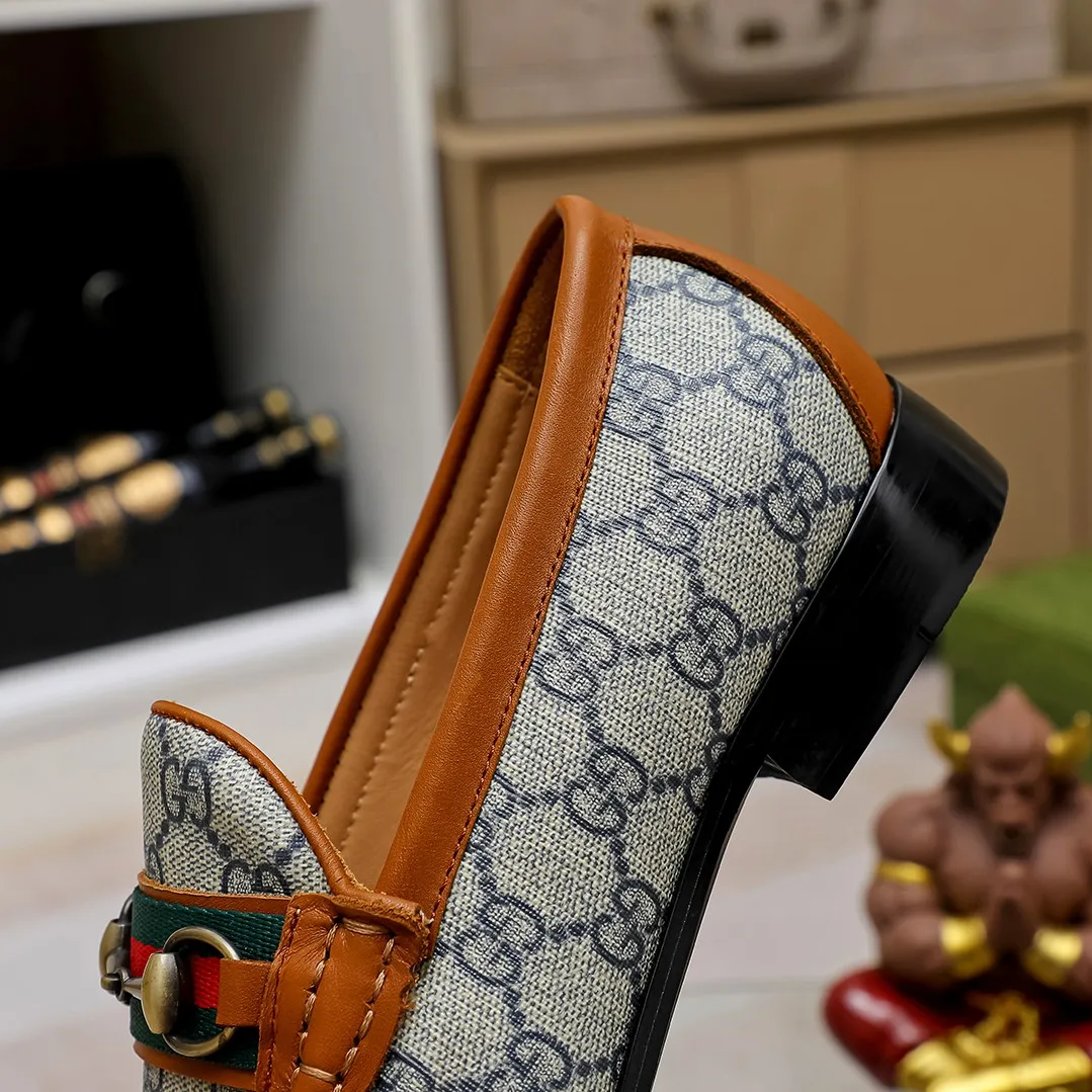 Men's men's shoes 💰420 🆘【GUCCI】Gucci ·🐂里· Hot-selling pea shoes top brand luxury, top quality, the latest fashion pea shoes. The upper is made of original first-layer cowhide. (Full first-layer water-dyed 🐂 leather·inner). The original stylish and stylish soft rubber wear-resistant and non-slip outsole is light and comfortable on the foot, available in 3 colors! Matching code: 38 / 45